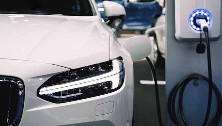 Report: UK car industry on course to meet 2025 EV sales target