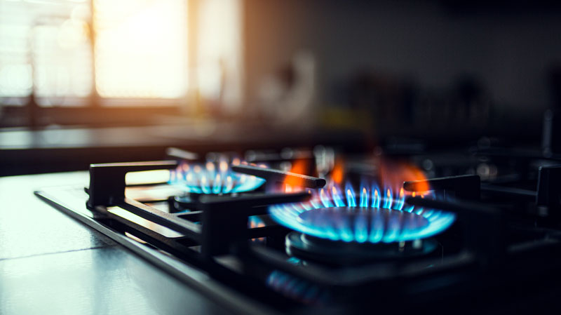 Ofgem's energy price cap to dip below £2,000 in October, but bills still 80% higher than pre-crisis - Vimarsana News