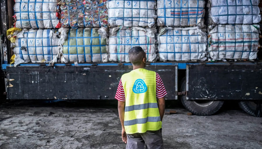 A just transition must be central to global plastics treaty negotiations - Vimarsana News