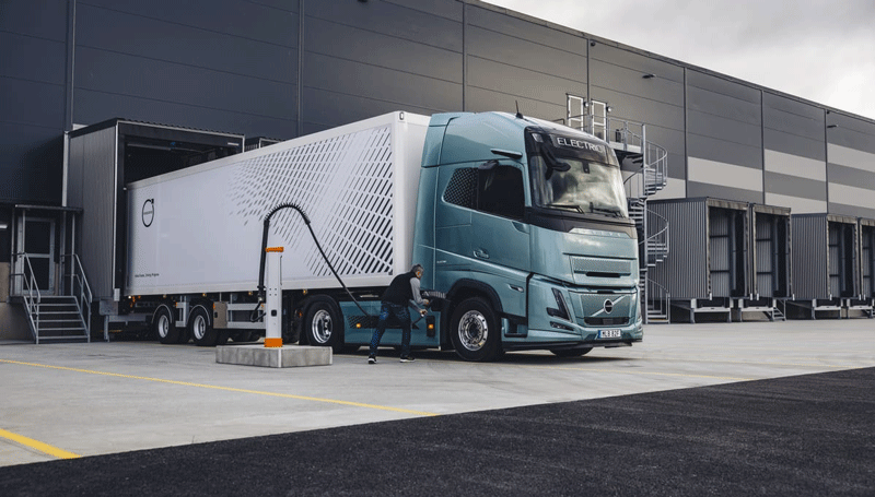 UK fleet managers ‘need grid connection guarantees’ to invest in electric HGVs