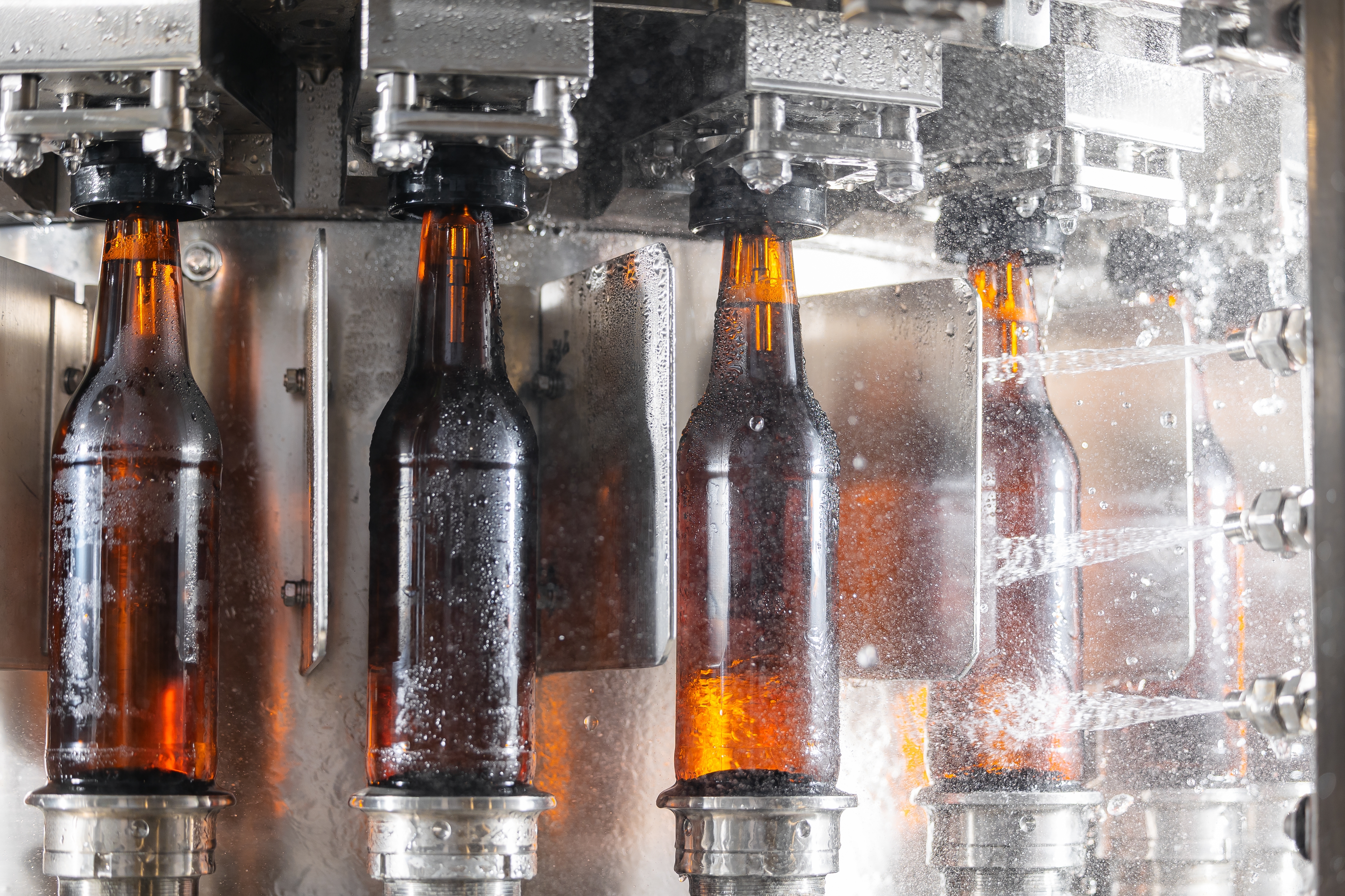 UK Reuse Policy: How the Case for Glass Impacts Plastic Packaging