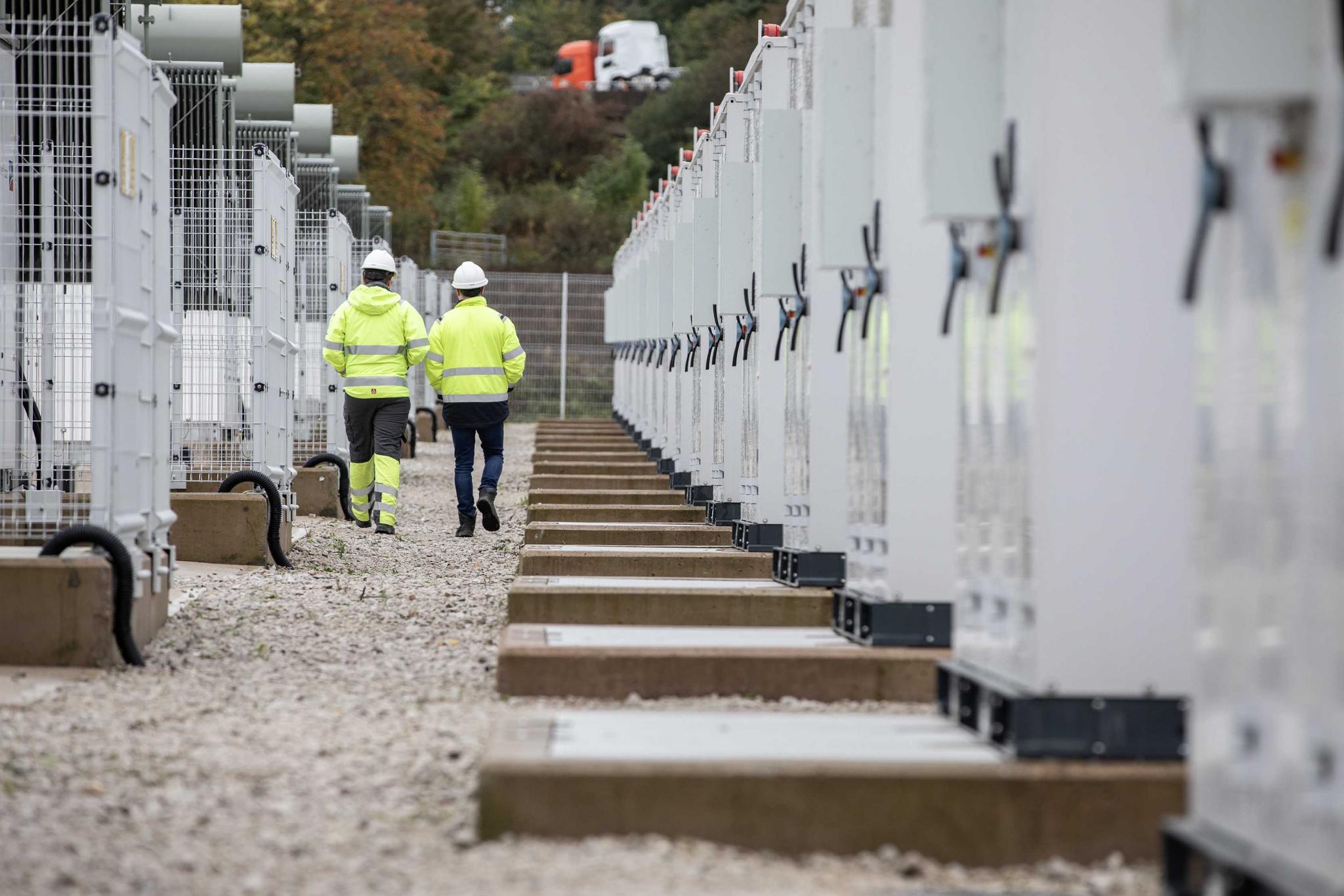 Nationalise battery development, union urges