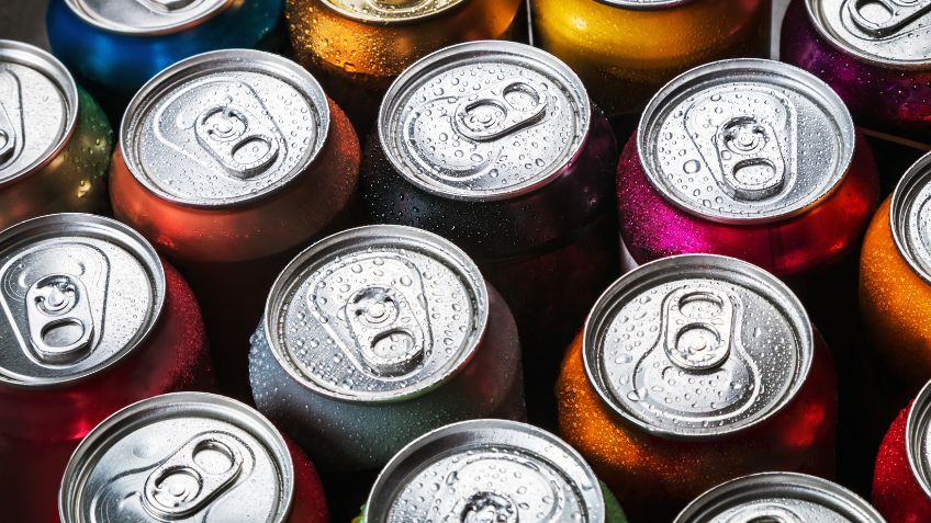 Making hydrogen with seawater and soda cans